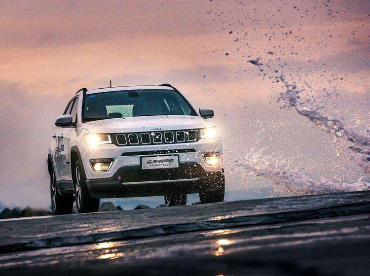 为何Jeep无法被超越?0.2秒切换至四驱