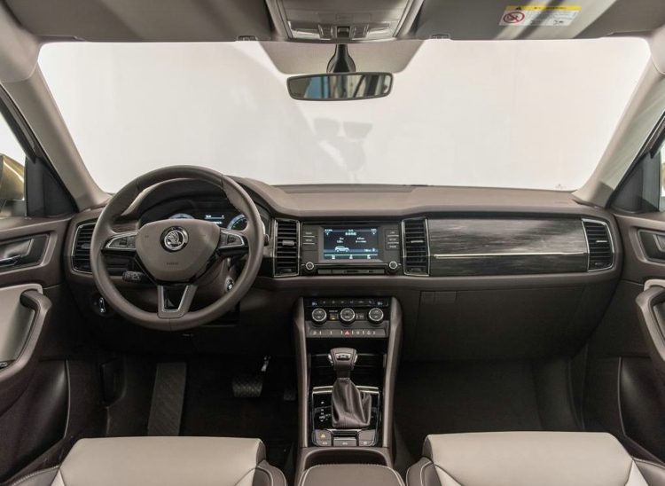 ��ֵ������ĶԾ���̽���߶Աȿµ��ǿ� 