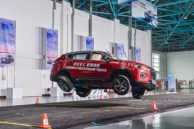 1534236772988526.jpg 瑞风S7对比哈弗H6 谁更能守护你的安全?