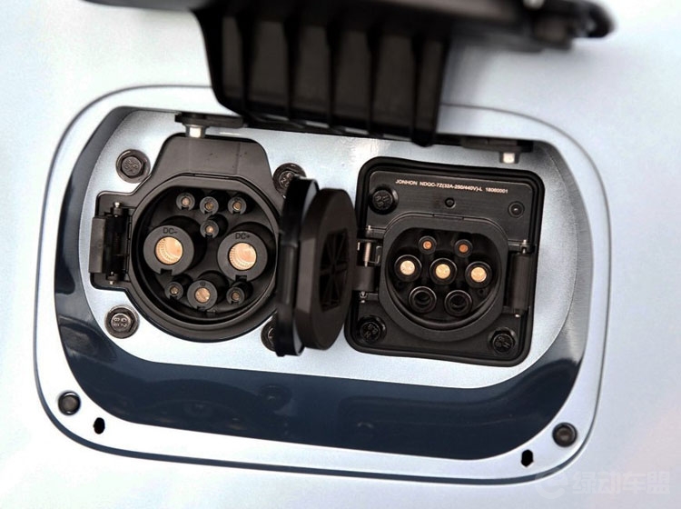 �������С����400 ����DEV1Ӯ��������