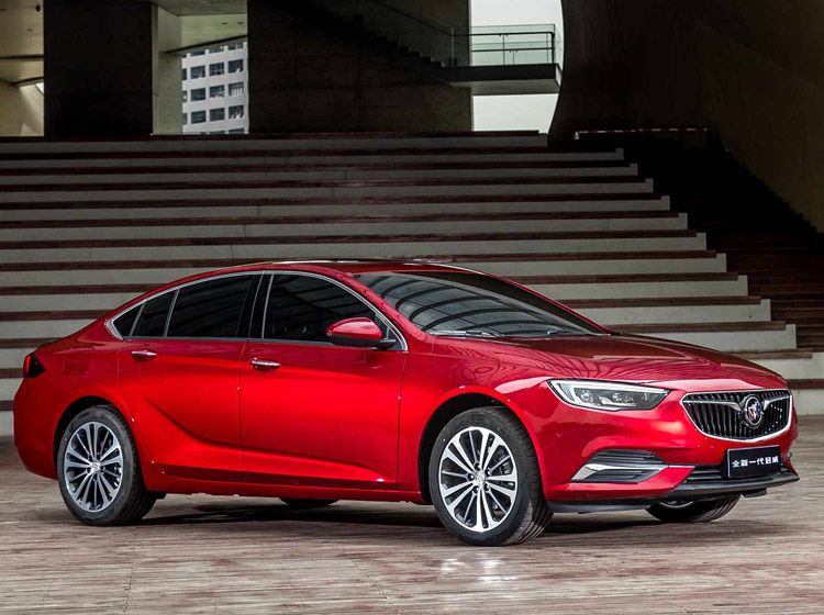 �˶��ͼҽδ����� �����밢������ѡ˭��