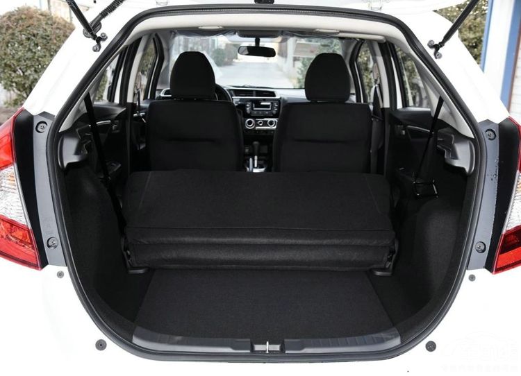 指导价相当 指导价相当 国产车卖不过4.1米的飞度?