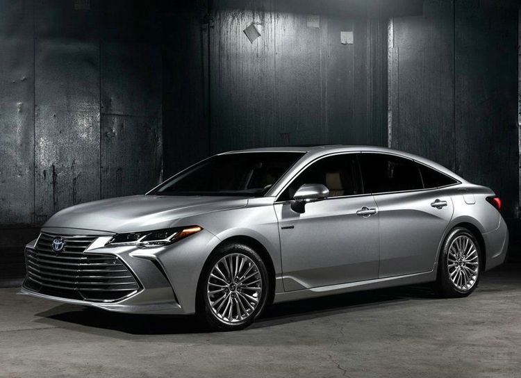 亚洲龙对比皇冠 有没有资格成为继任者? 亚洲龙对比皇冠 有没有资格成为继任者?