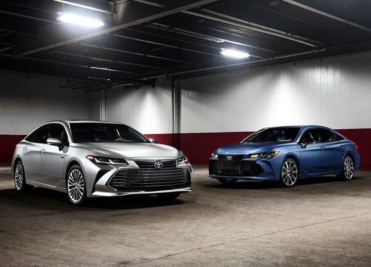 亚洲龙对比皇冠 有没有资格成为继任者? 亚洲龙对比皇冠 有没有资格成为继任者?