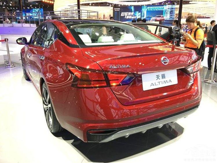 ���ݳ�չ��ֵ�ÿ����³� ��һ�����Ǻ���