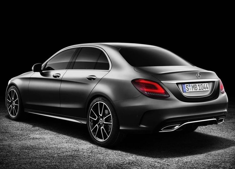 1.3的奔驰A级卖30万 1.3的奔驰A级卖30万 遭到C级车主鄙视!