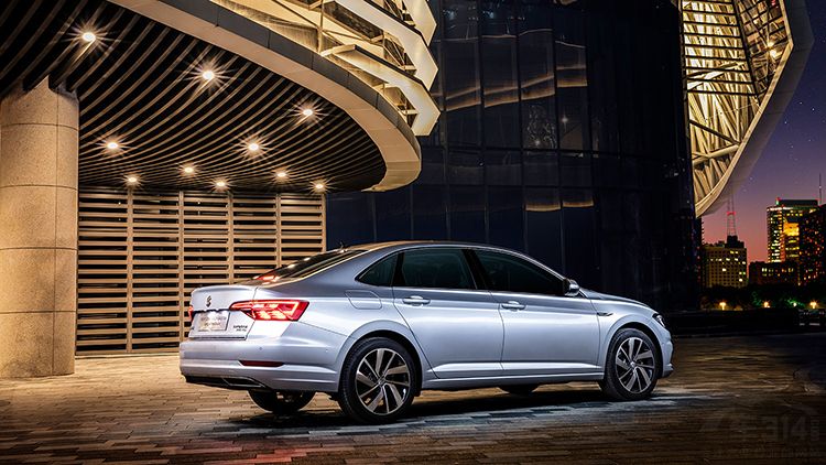 或将15万起,全新速腾与丐版迈腾你买谁 或将15万起,全新速腾与丐版迈腾你买谁