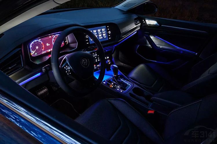 或将15万起,全新速腾与丐版迈腾你买谁 或将15万起,全新速腾与丐版迈腾你买谁