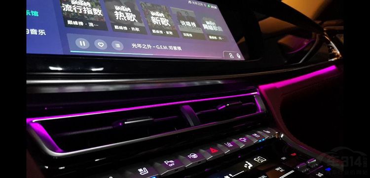 长安CS85轿跑SUV 长安CS85轿跑SUV 2.0T+8AT仅售13.69万