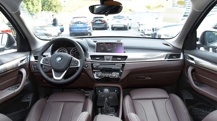 �����˵�һ̨����Ʒ��SUV