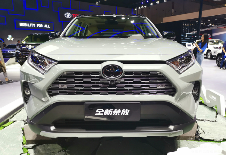 �Ϻ���չ�ع�