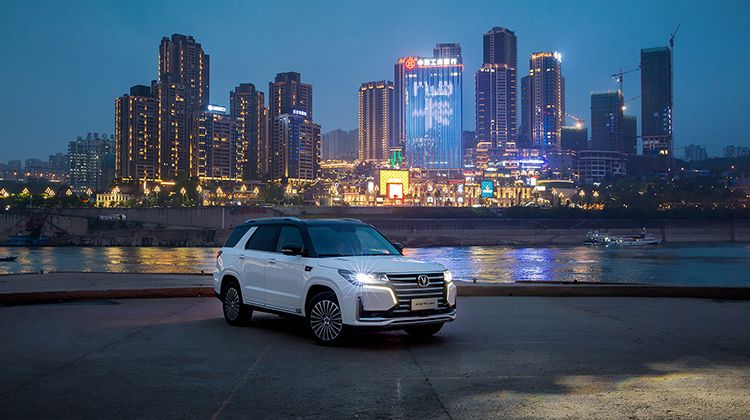 20���ͷ������Ŀ�SUV