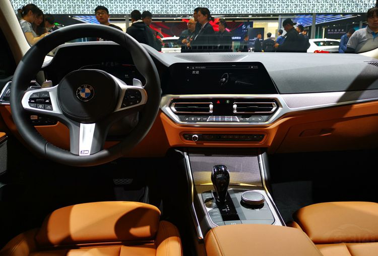 �Ϻ���չ�ع�