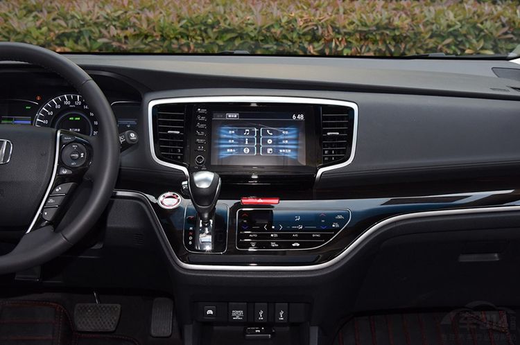 �µ����춯�봫��GM8˭���ʺ�����Լ����