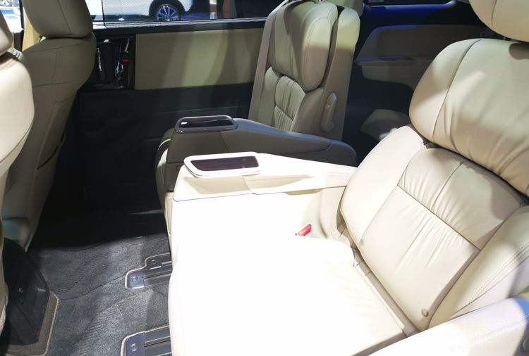 �µ����춯�봫��GM8˭���ʺ�����Լ����