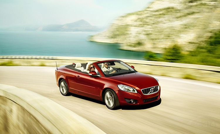 出游想拉风?这几款二手敞篷车不到15万 出游想拉风?这几款二手敞篷车不到15万