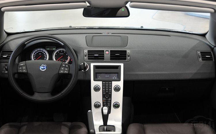 出游想拉风?这几款二手敞篷车不到15万 出游想拉风?这几款二手敞篷车不到15万