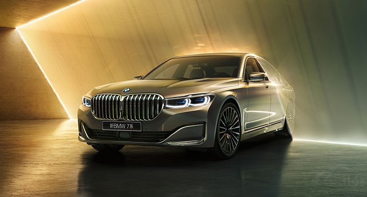 ����7ϵ�ԱȰµ�A8L