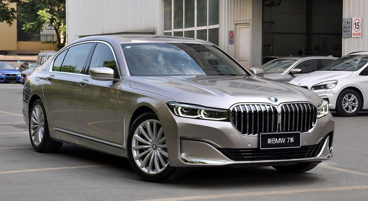 ����7ϵ�ԱȰµ�A8L