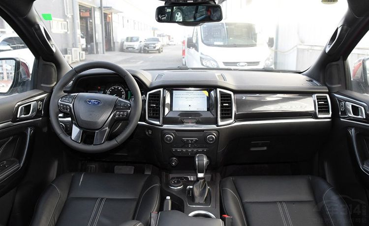 30�����ڵ�ԽҰ�������⼸�����ѡ˭��