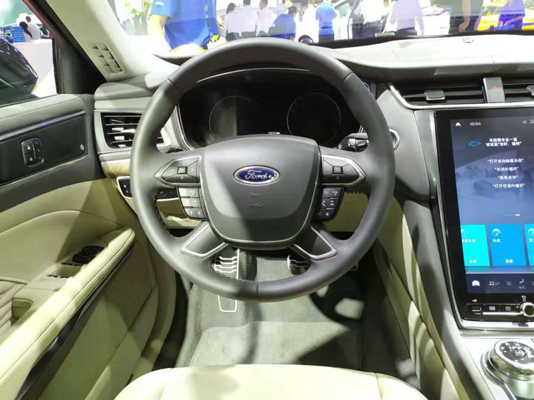 2019成都国际车展:实拍福特新款金牛座! 2019成都国际车展:实拍福特新款金牛座!