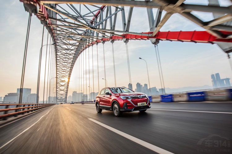 教师节,推荐一款最符合老师气质的纯电SUV 教师节,推荐一款最符合老师气质的纯电SUV