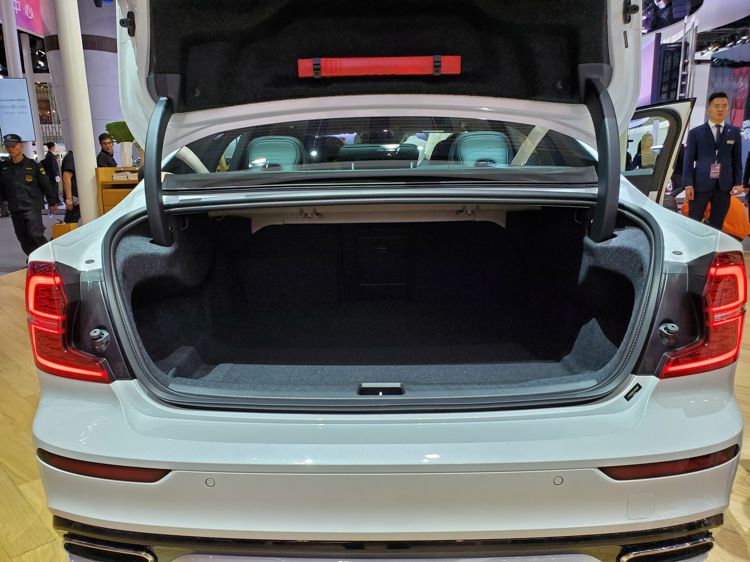 ȫ���ֶ���S60���¿�µ�A4L