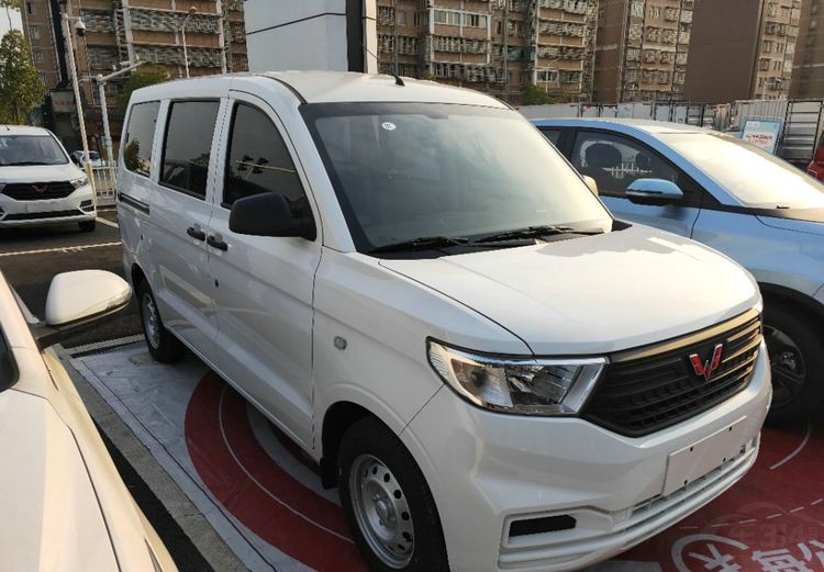 �Ƹ������㣡������V��80��ҵ�ܶ�·