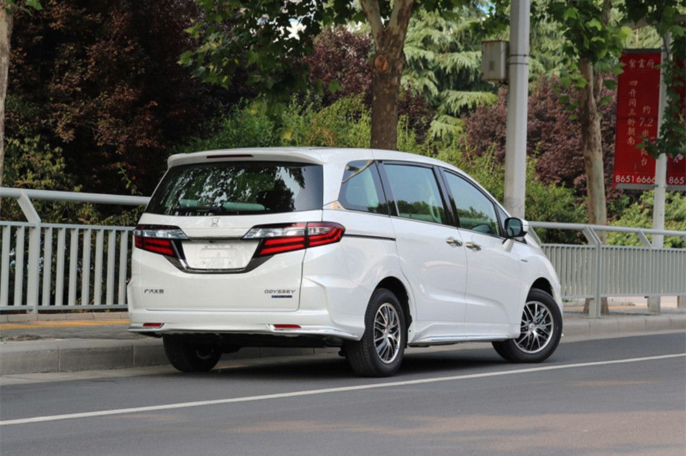 二孩家庭出游很困难?这四款车了解一下! 二孩家庭出游很困难?这四款车了解一下!