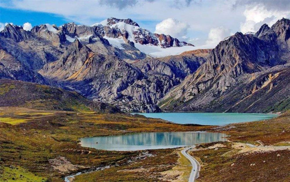 同事锻炼一年身体今年六月启程川藏,我给他推荐这几款国产SUV自驾 同事锻炼一年身体今年六月启程川藏,我给他推荐这几款国产SUV自驾