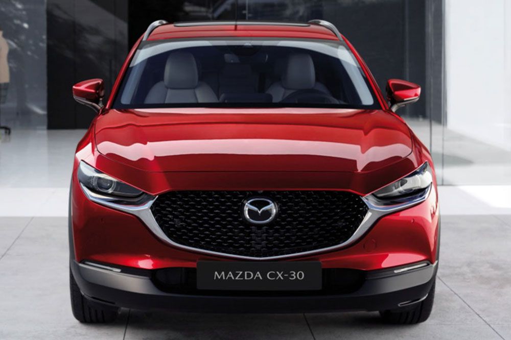 ����SUV��һ�߹�ʱ�̣�5��������SUV�̵�