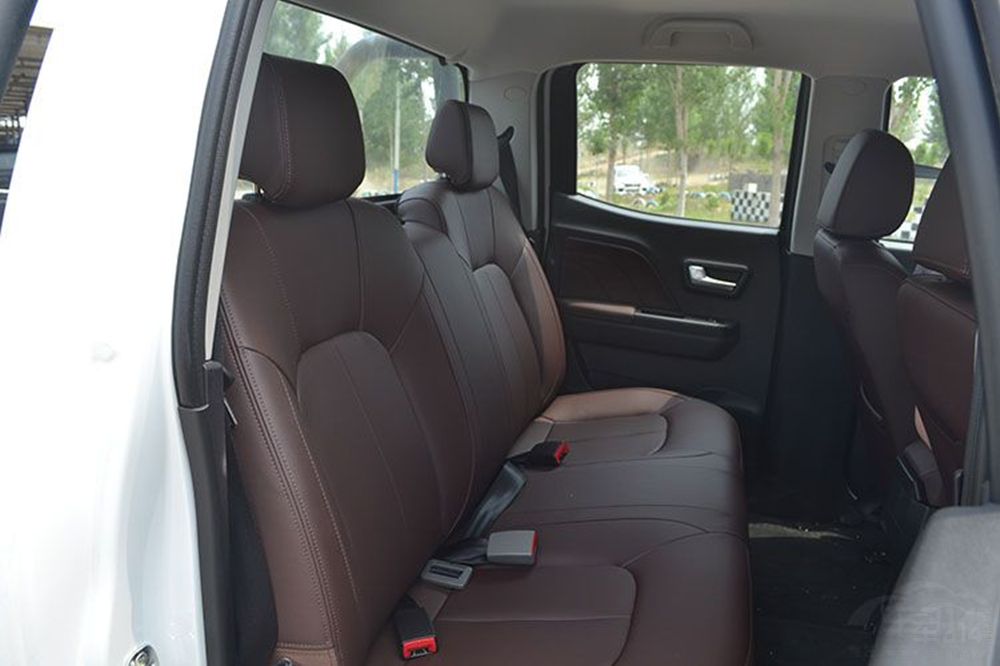 本是同根生,风骏7和长城炮谁更值得买 本是同根生,风骏7和长城炮谁更值得买