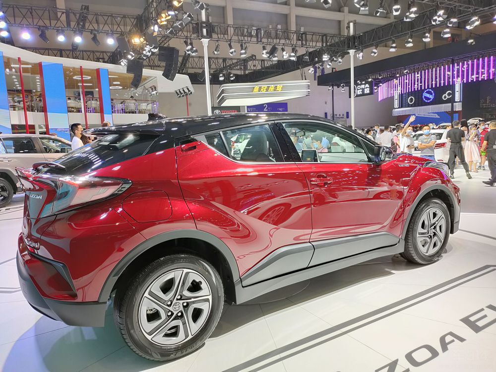 续航400km 丰田携奕泽E进擎亮相重庆车展 续航400km 丰田携奕泽E进擎亮相重庆车展