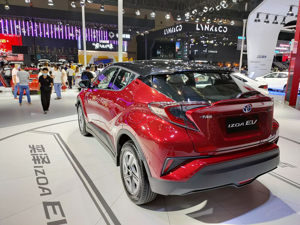 续航400km 丰田携奕泽E进擎亮相重庆车展 续航400km 丰田携奕泽E进擎亮相重庆车展