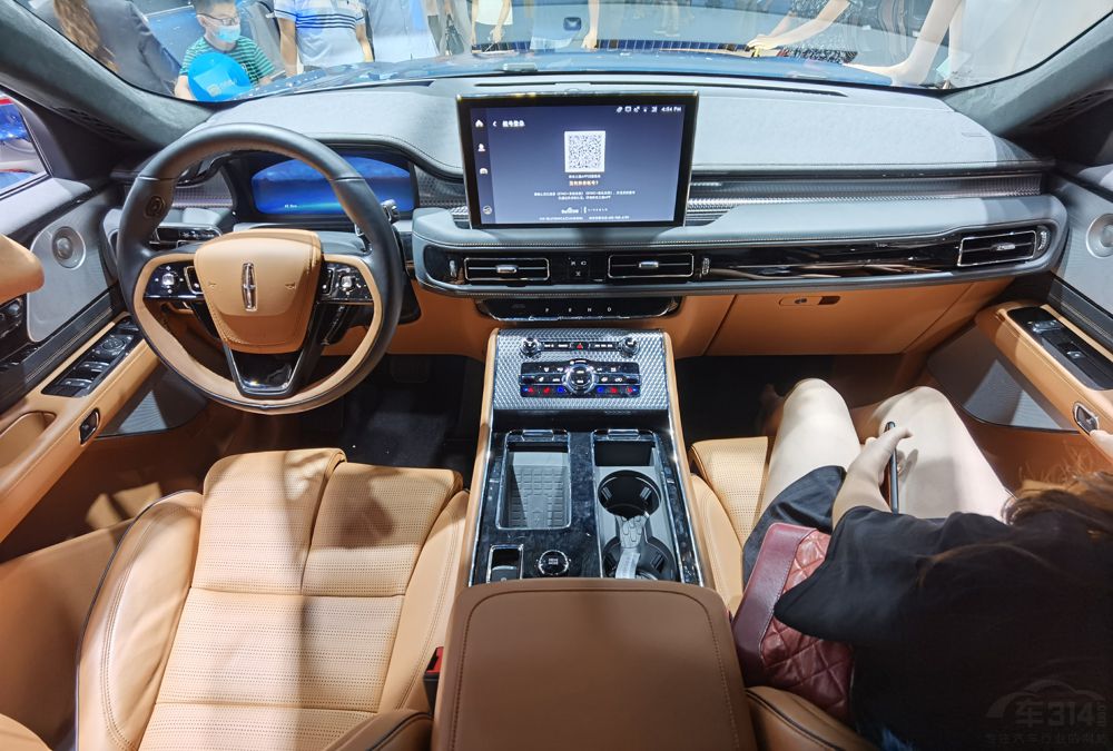 ����ȫ���д���SUV �ֿϷ��м��������쳵չ