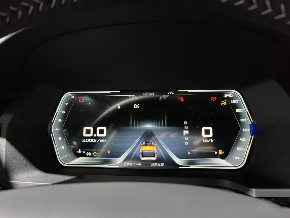 高颜值 零重力座椅,启辰星亮相重庆车展 高颜值 零重力座椅,启辰星亮相重庆车展