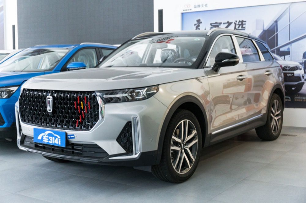 �̵����C-HR�ͱ���T99�˶������ôѡ