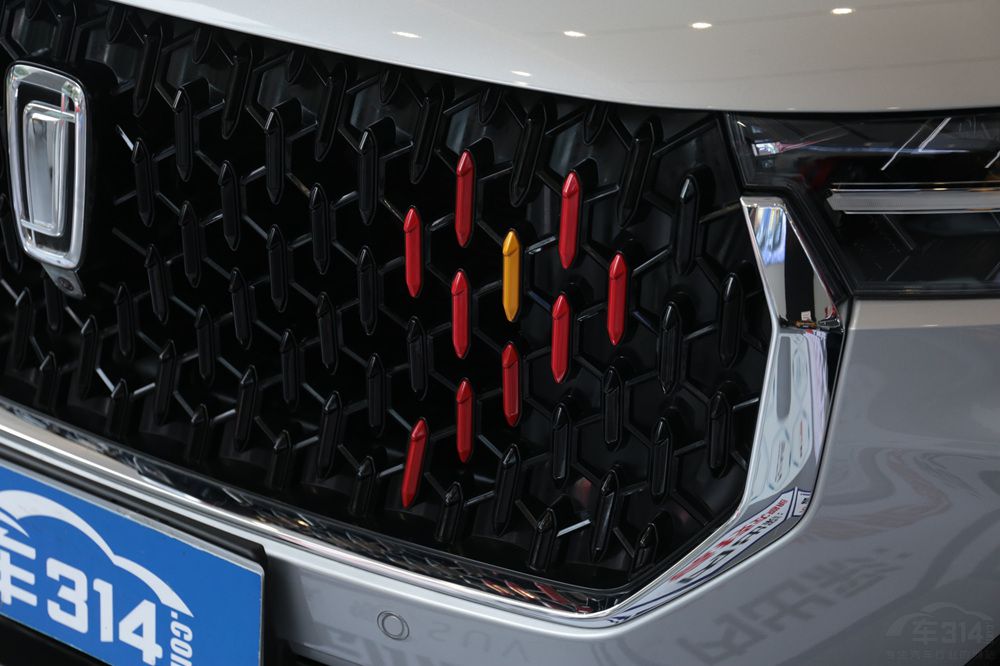 运动型车都吵,奔腾T99运动版推翻常理! 运动型车都吵,奔腾T99运动版推翻常理!