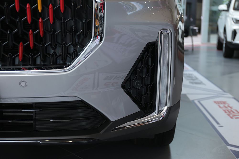 奔腾T99运动版:每个男人心中的钟情之车 奔腾T99运动版:每个男人心中的钟情之车