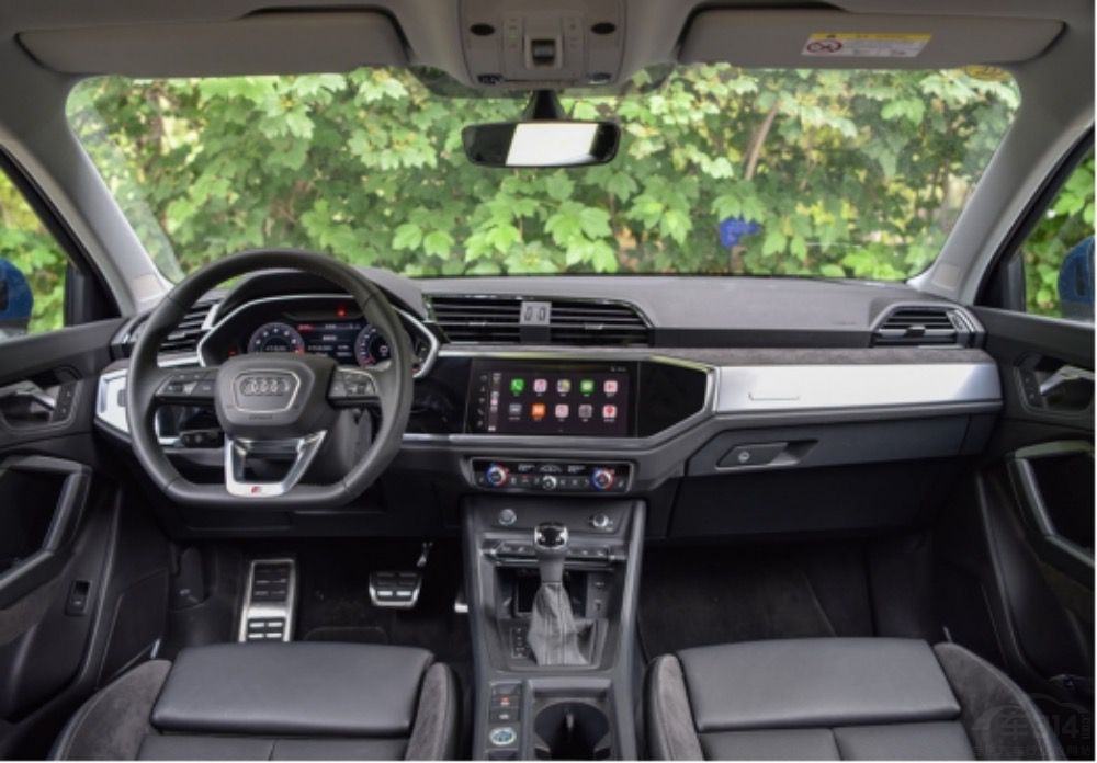 ����SUV���ǶԱȣ�13��ĳ���UNI-TӲ��30��µ�Q3