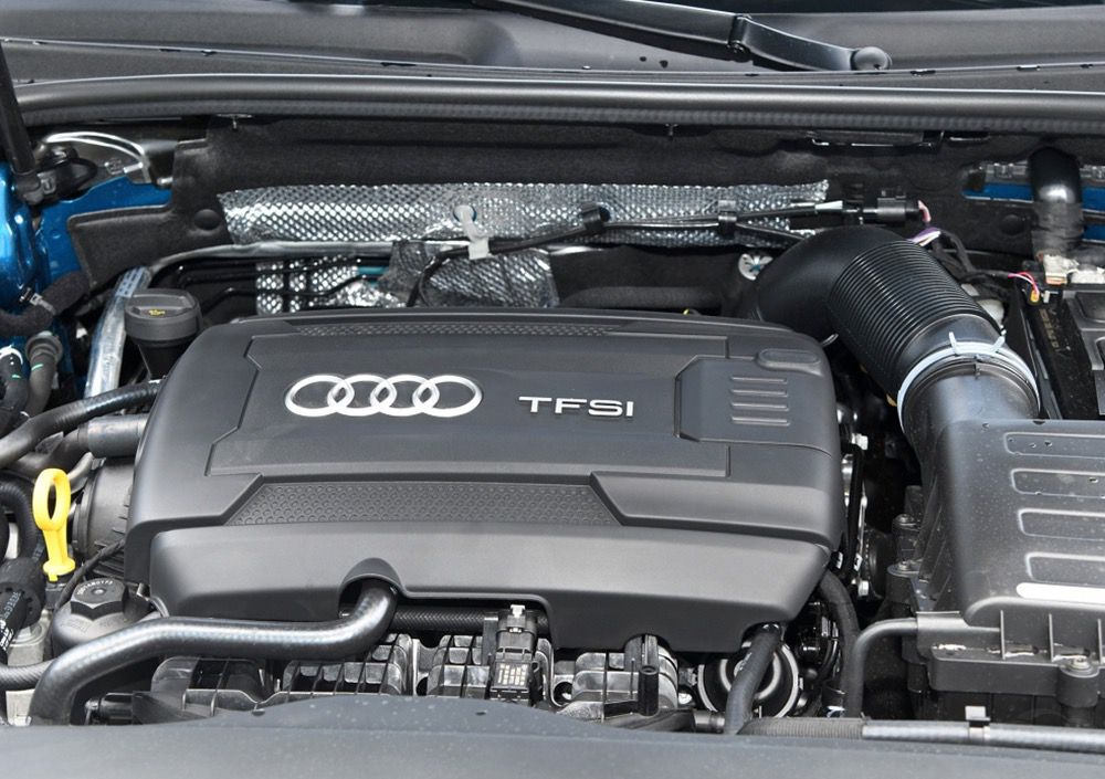 ����SUV���ǶԱȣ�13��ĳ���UNI-TӲ��30��µ�Q3