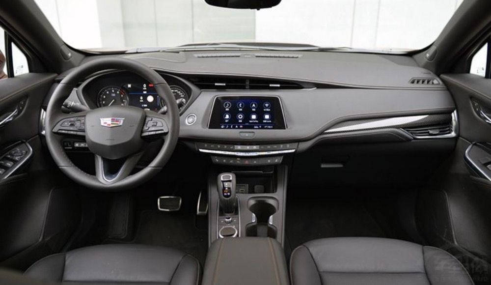 һ���̵��ϰ������µĺ���SUV���ѡ��