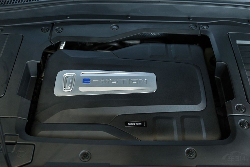 荣威RX5 PLUS对比奔腾T77 PRO,你选谁? 荣威RX5 PLUS对比奔腾T77 PRO,你选谁?