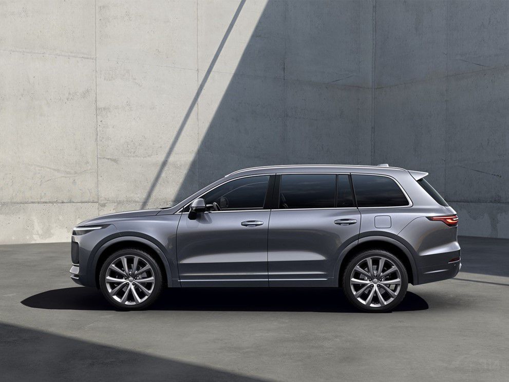 �ƽ��Լݼ���һ���̵��д���SUV��ôѡ��