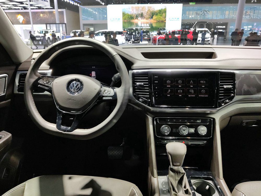 �ƽ��Լݼ���һ���̵��д���SUV��ôѡ��