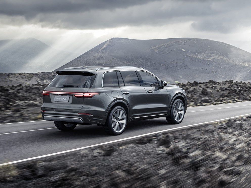 �ƽ��Լݼ���һ���̵��д���SUV��ôѡ��