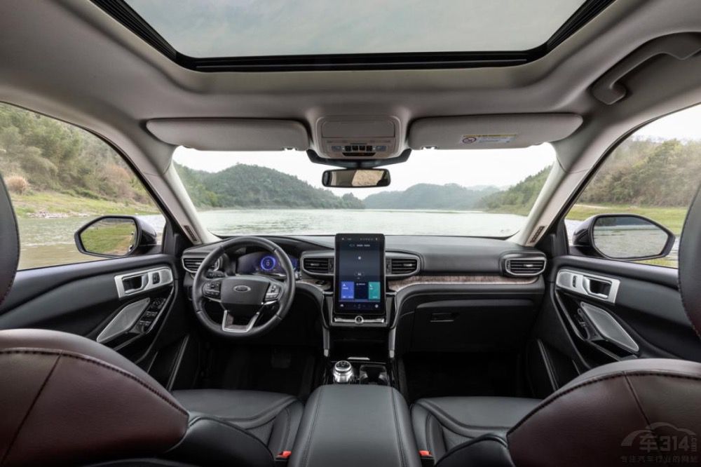 �ƽ��Լݼ���һ���̵��д���SUV��ôѡ��