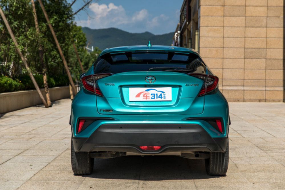 ����UNI-T�Աȷ���C-HR ˭��ʱ��Ȧ�³裿