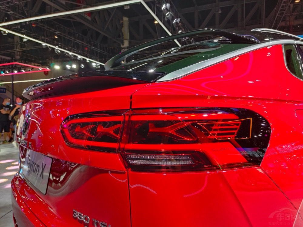 �ɶ���չ����ֵ����Ůɱ�֡���Ŀ�⡰����ʯ��