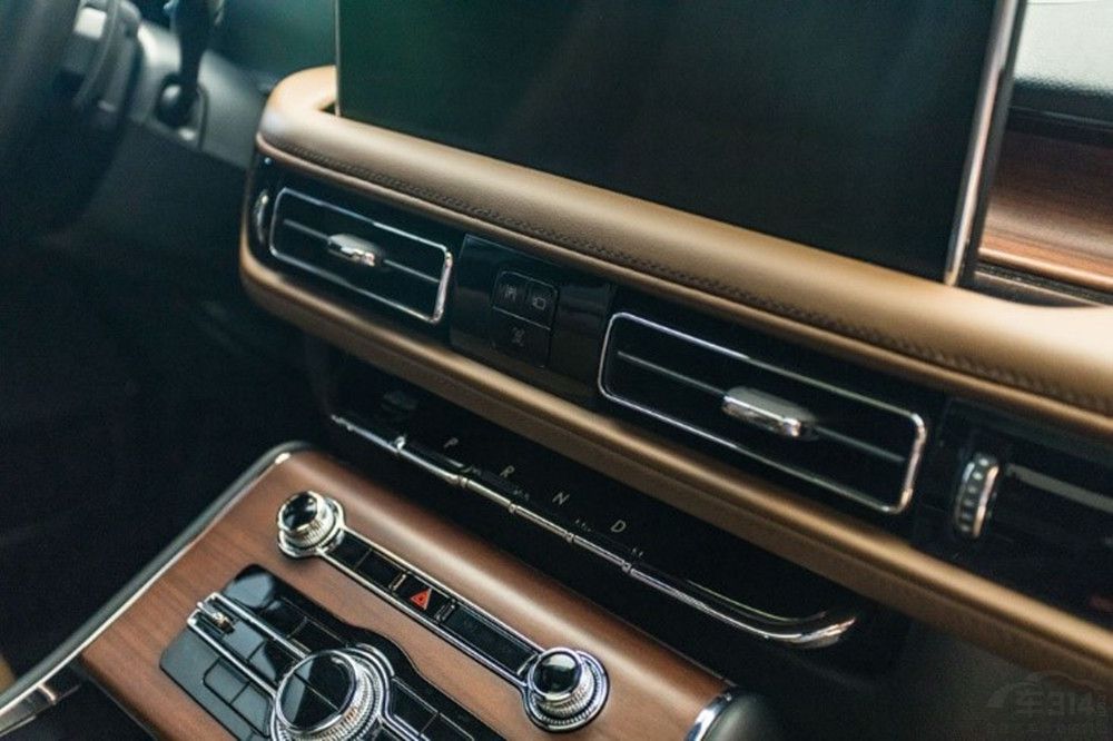 ������½������գ����м�Aviator�������